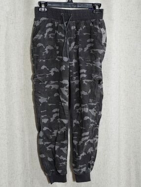 NWT Justice Girl's Gray & Black Camo Cargo Joggers